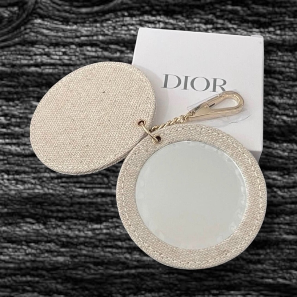 Dior Beauty Tan Tweed Compact Mirror Keychain/Bag Charm - New In Box - Picture 2 of 3
